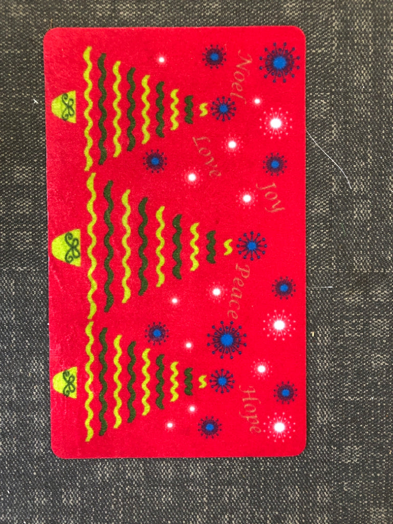 RED AND GREEN CHRISTMAS TREE WELCOME MAT.