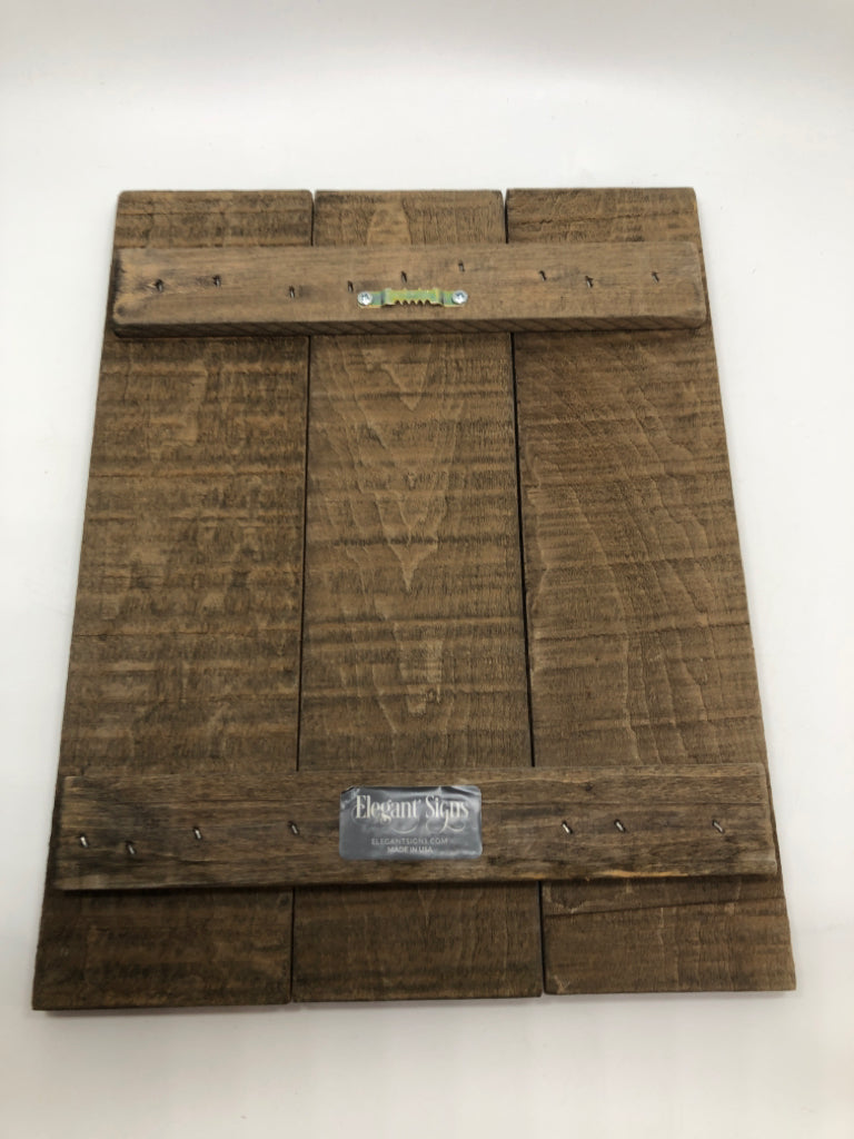 WASH SOAK RELAX WOOD WALL-HANGING.