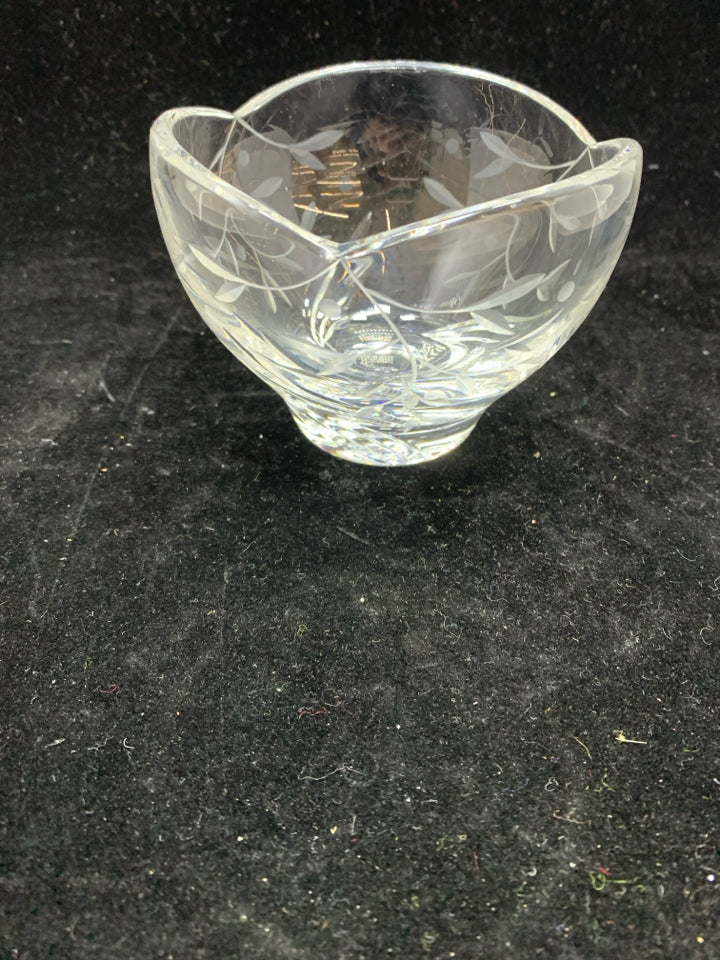 ETCHED OPAL INNOCENCE VOTIVE BOWL.