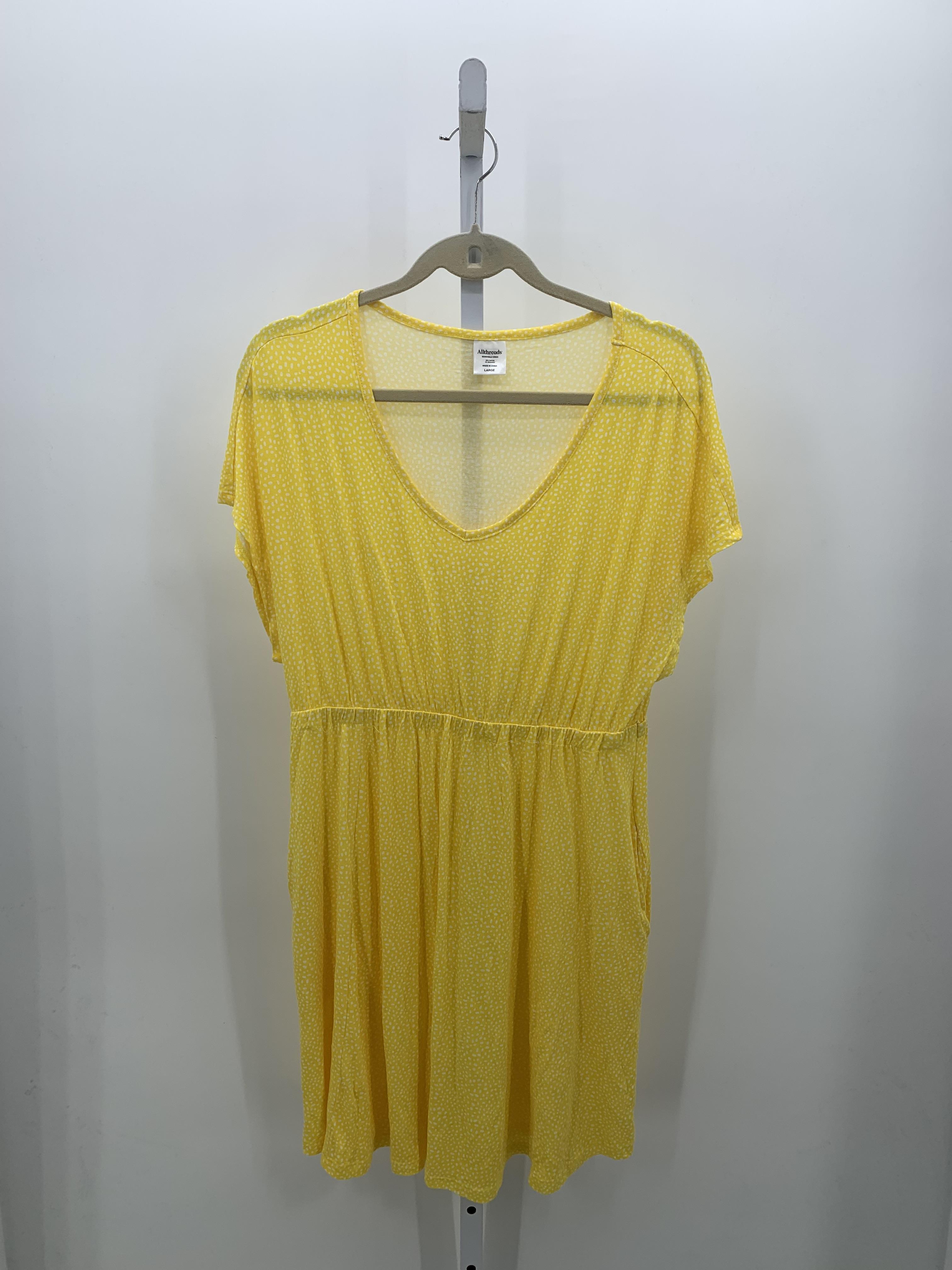 Size Large Misses Short Sleeve Dress