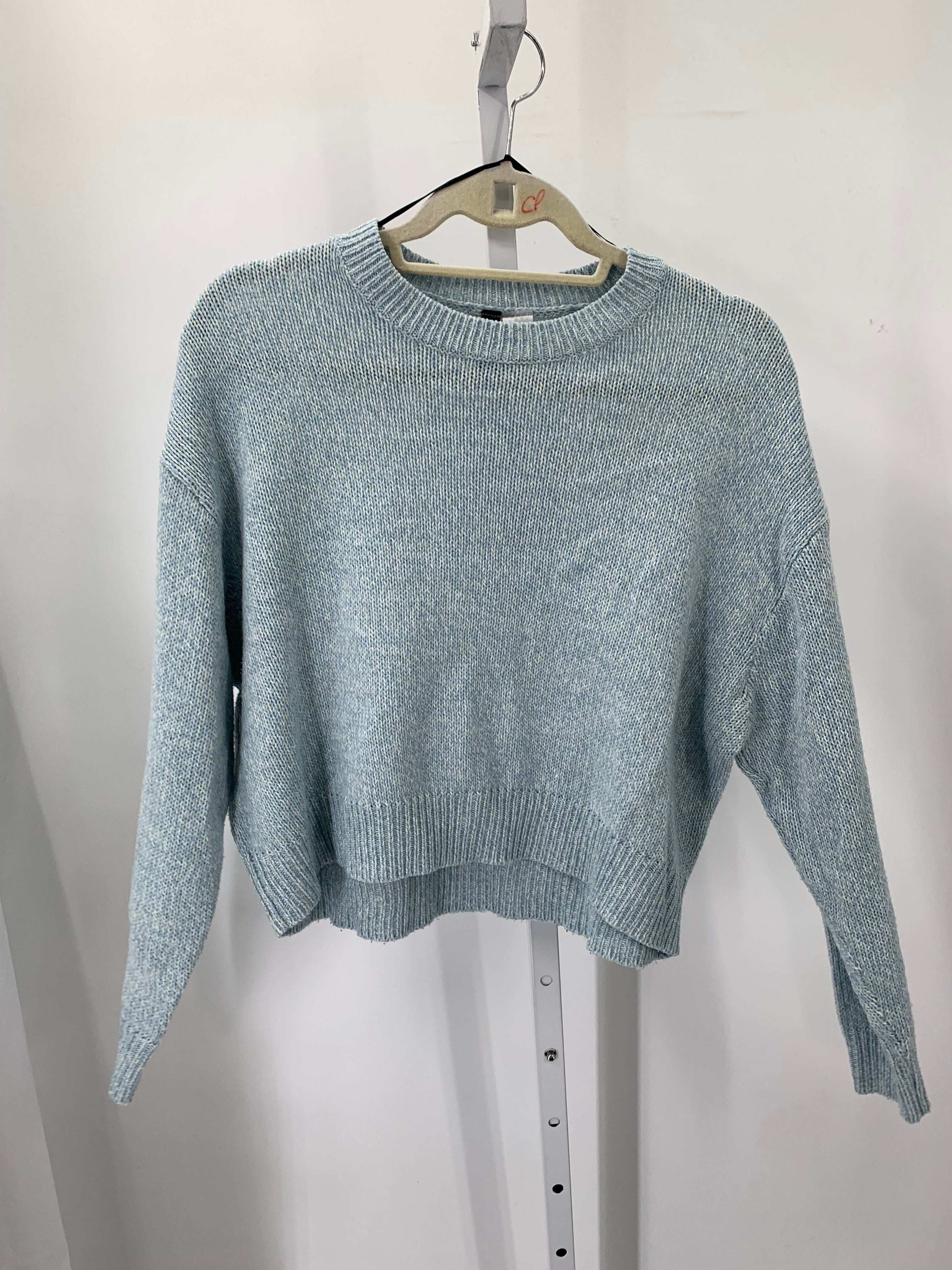 Divided Size Medium Juniors Long Sleeve Sweater