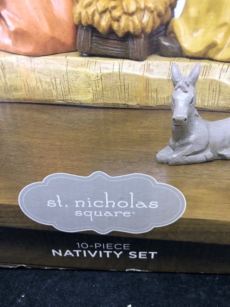 NIB 10-PIECE NATIVITY SET ST NICHOLAS SQUARE.