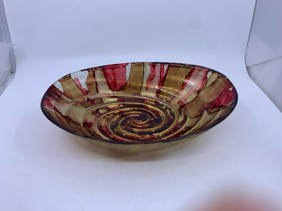 RED/GOLD SWIRLED BOWL.