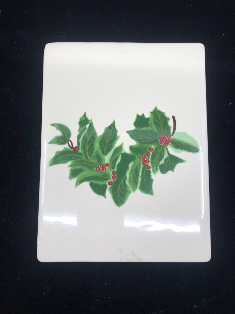 CERAMIC MISTLETOE TRIVET.