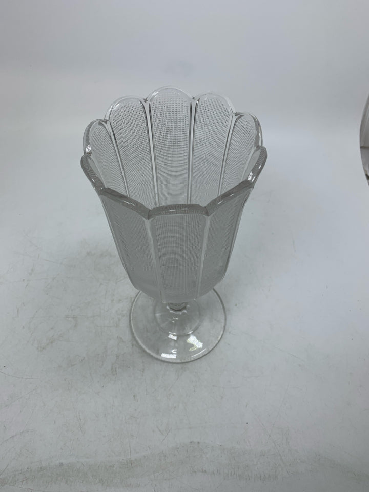 VTG PRESSED GLASS PEDESTAL CELERY VASE SCALLOP EDGE.
