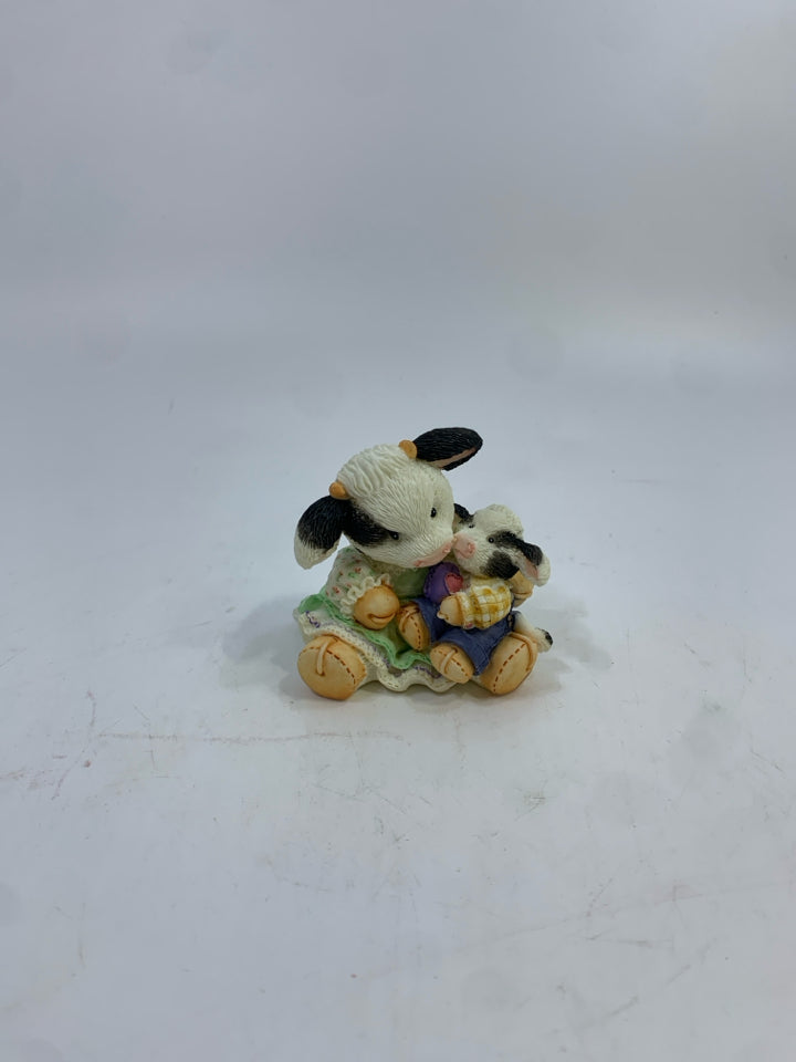 COW IN GREEN DRESS- EGGSPRESSION OF LOVE-MARYS MOO MOO-IN BOX.