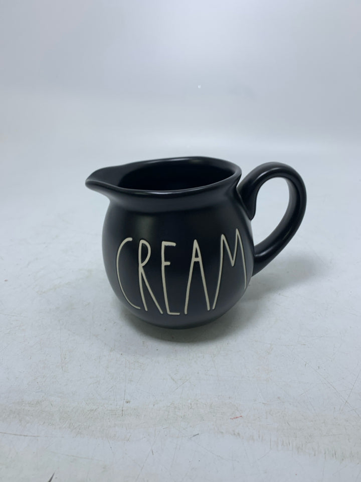 MATTE "CREAM" CREAMER.