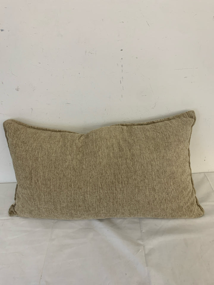 RECTANGLE TAN PILLOW.