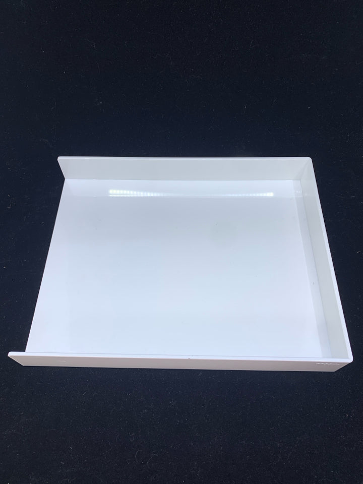 WHITE LETTER TRAY.