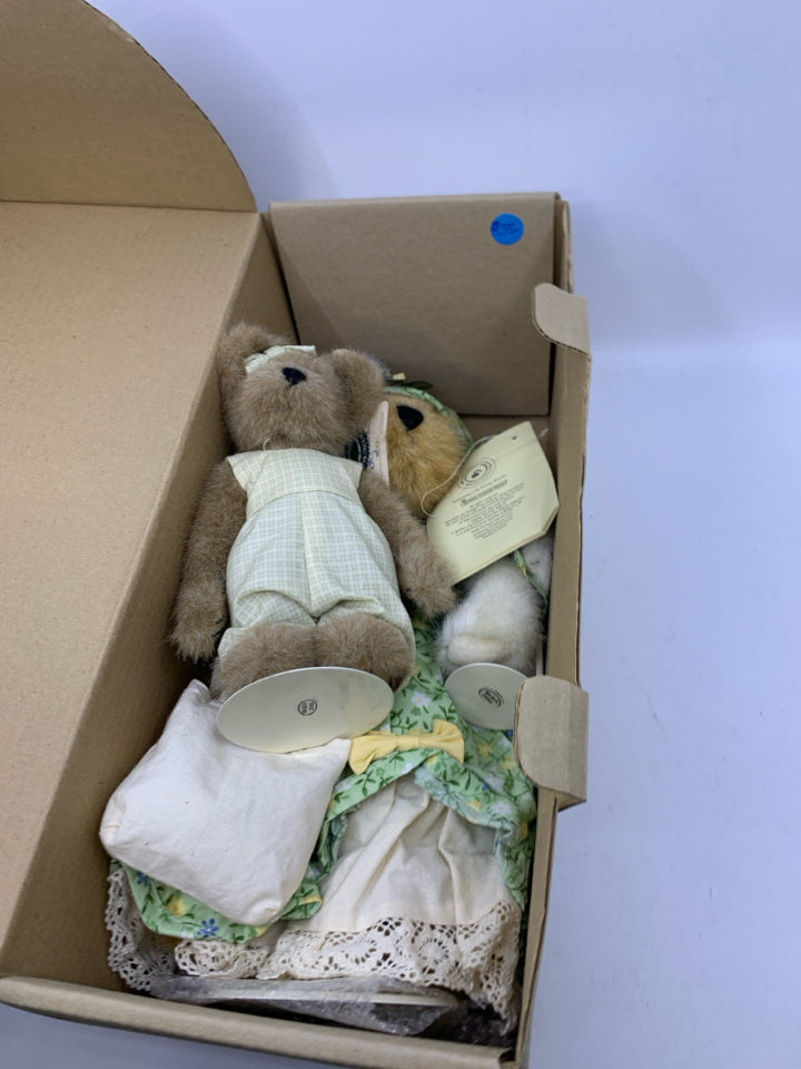 4PC BOYDS BEAR SPECIAL LIMITED EDITION IN BOX.
