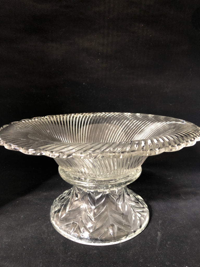 SWIRLED GLASS WAVY EDGE FOOTED COMPOTE CENTERPIECE.