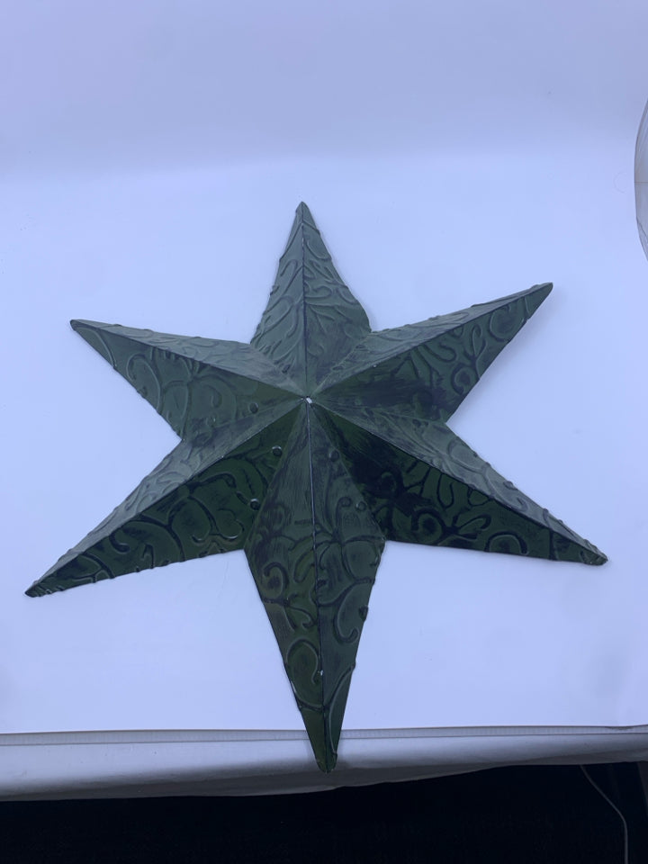 GREEN 6 POINTED STAR WALL HANGING.