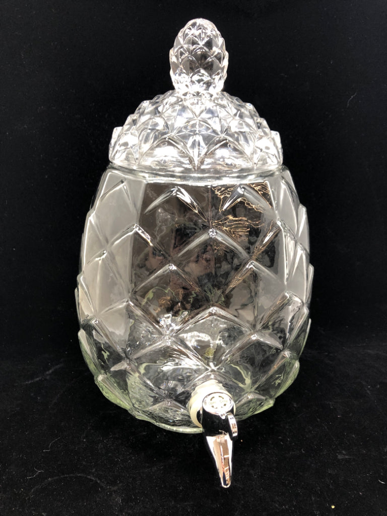 GLASS PINEAPPLE SHAPED DRINK DISPENSER.