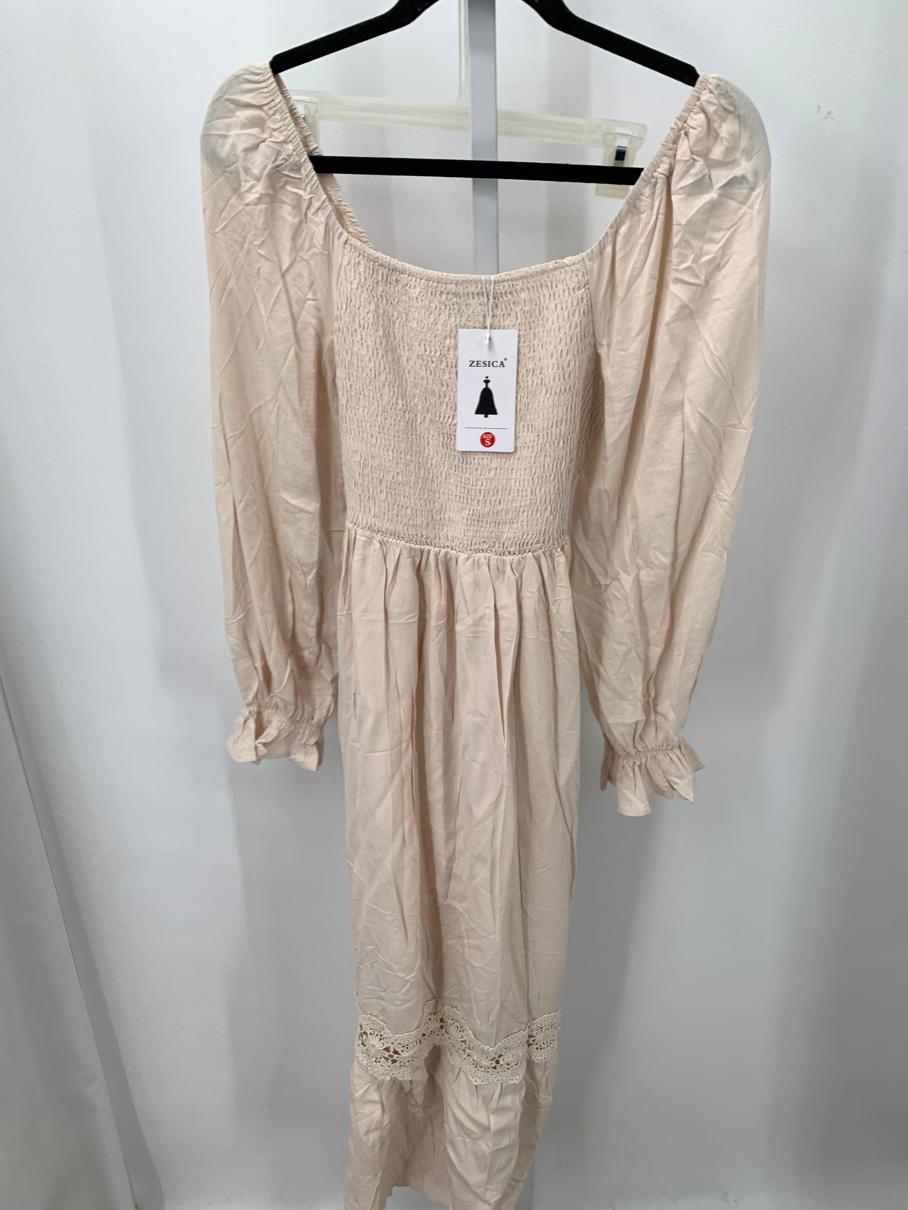 Size Small Misses Long Sleeve Dress
