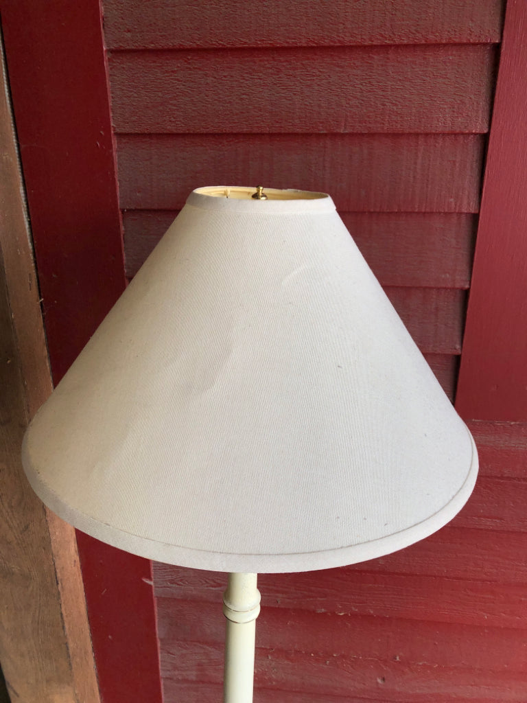 CREAM DISTRESSED LAMP W WHITE SHADE.