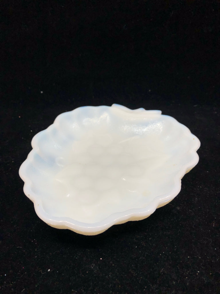 VTG MILK GLASS RASPBERRY BOWL.