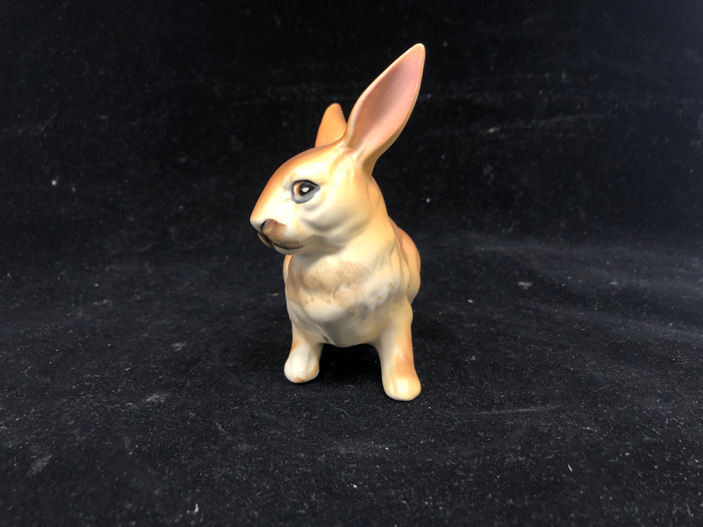 VTG TAN CERAMIC BUNNY FIGURE.