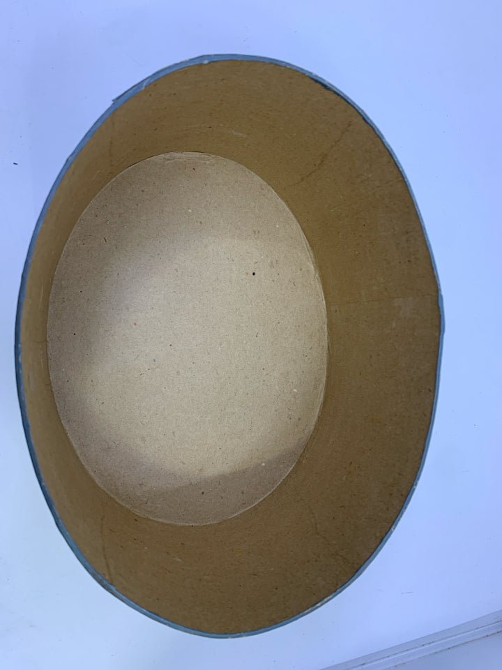 3 NESTING BOXES PRIMITIVE.