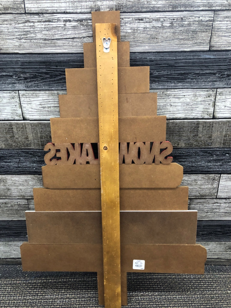 HO HO HO PEACE TREE SHAPED SIGN STAKE.