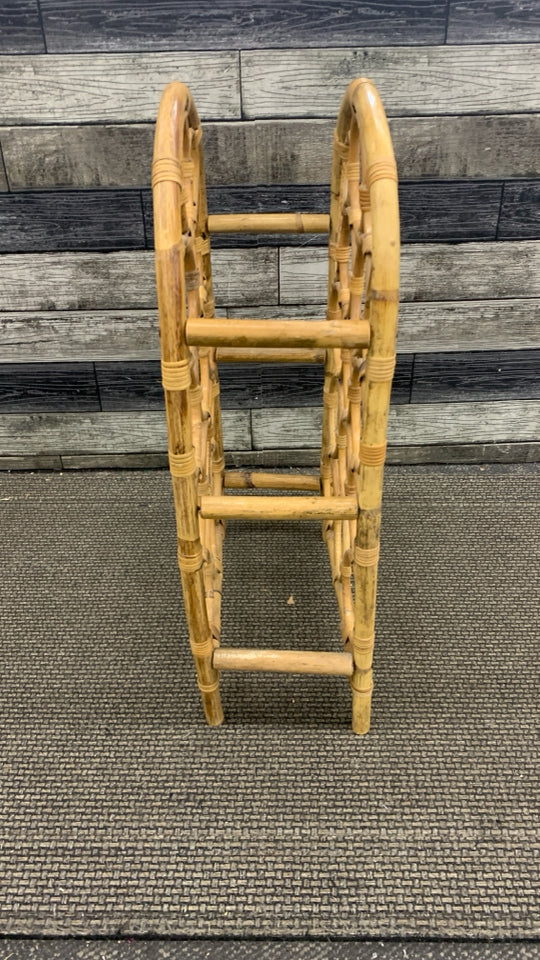 RATTAN WINE HOLDER.