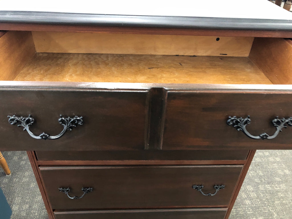 DARK WOOD FOUR DRAWER DRESSER.