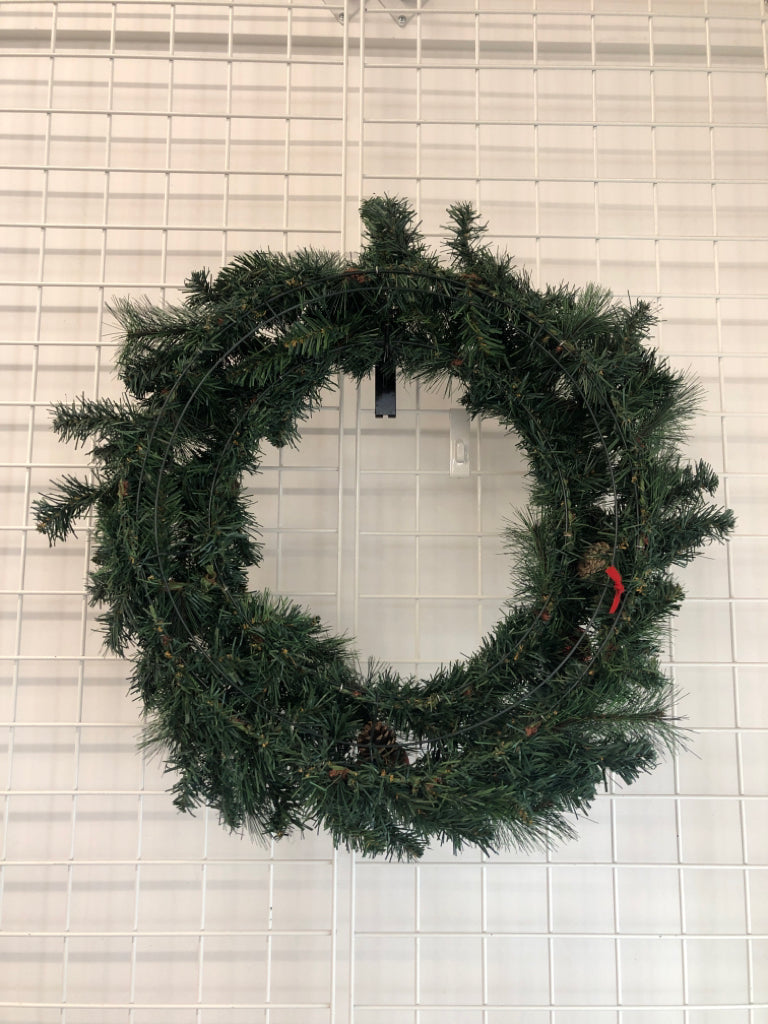 CHRISTMAS PINECONE AND RED ORNAMENT WREATH.
