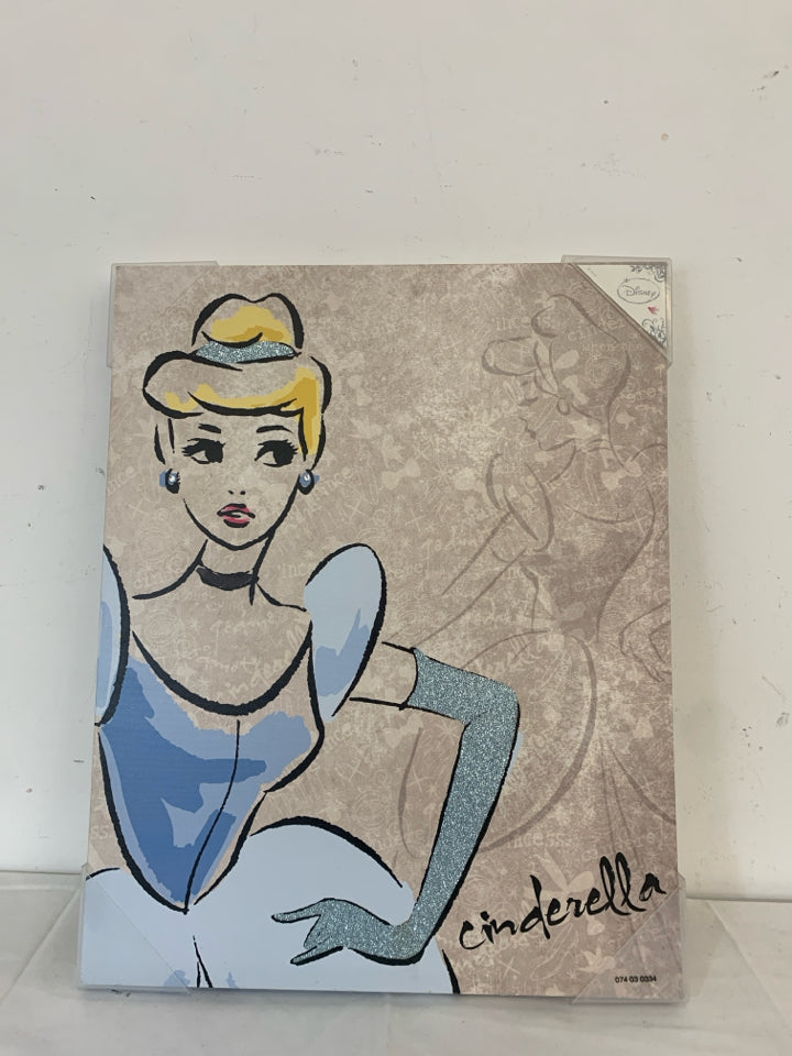 SPARKLE CINDERELLA WALL CANVAS.