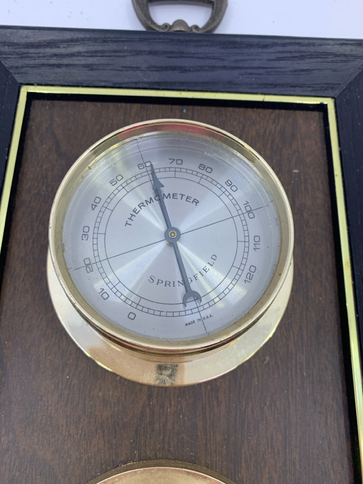 VTG BLACK AND BROWN THERMOMETER/BAROMETER WALL HANGING.