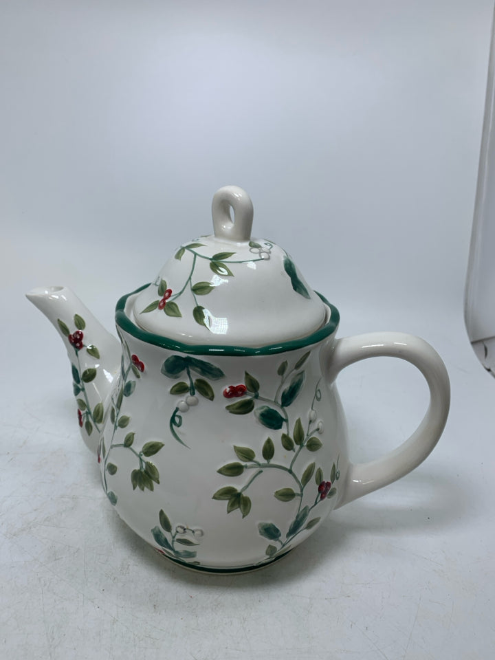 WINTERBERRY SCULPTED STONEWARE TEAPOT.