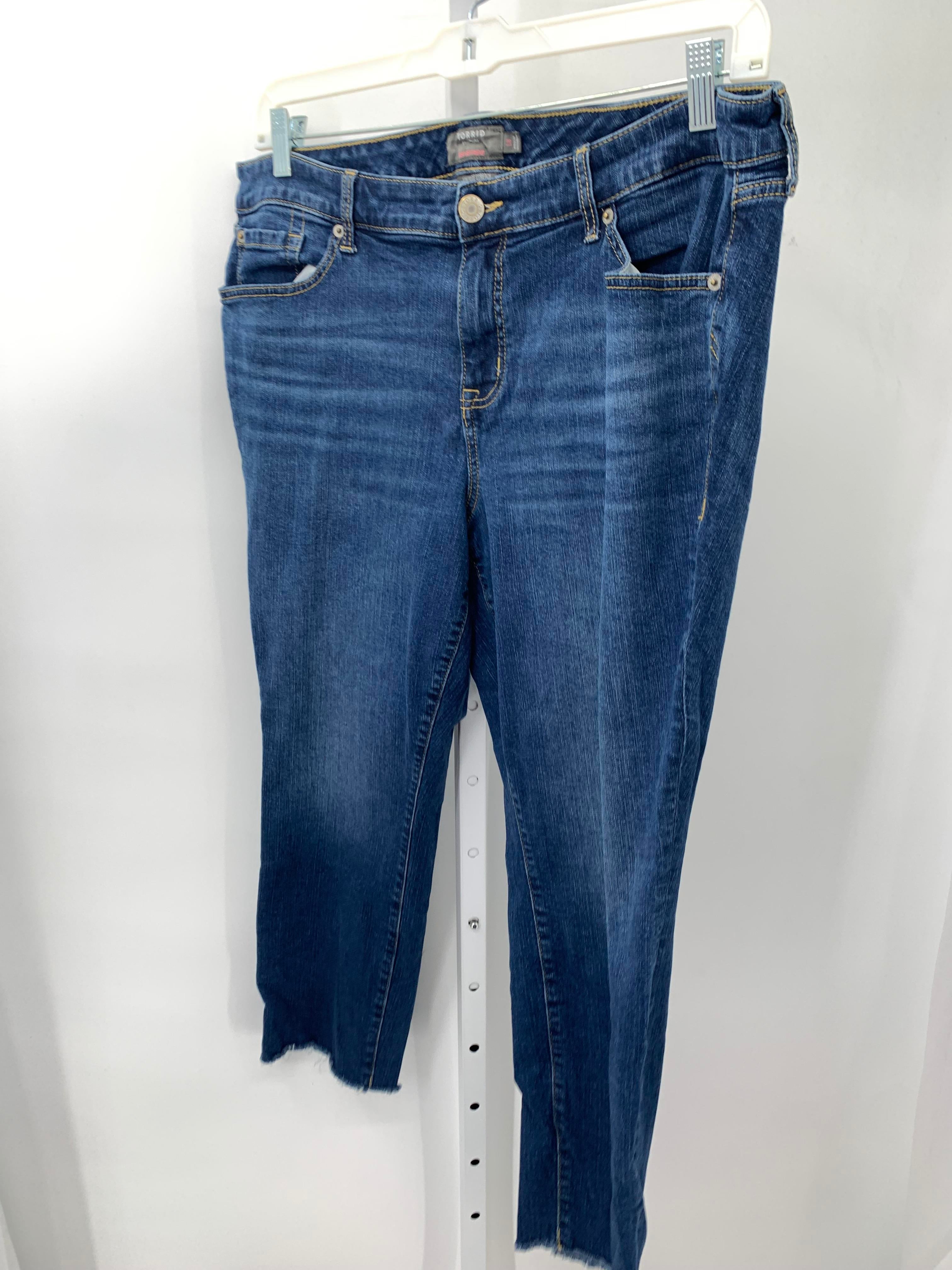 Torrid Size 18 Womens Cropped Pants