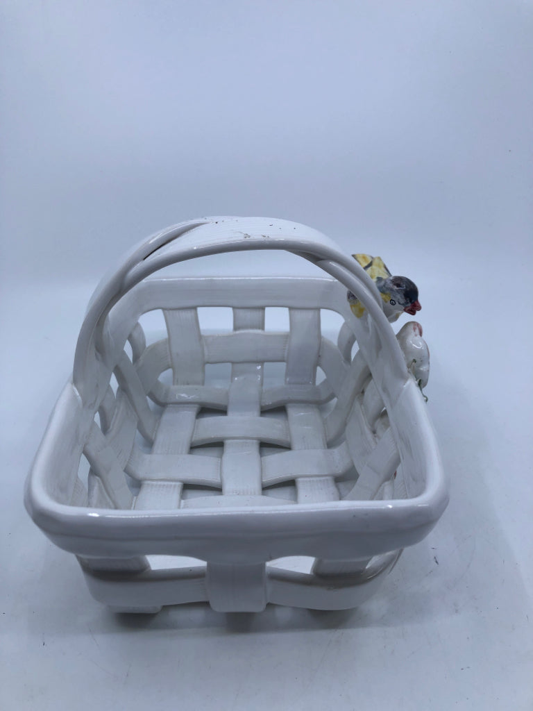 CERAMIC WHITE BASKET W/FLOWERS AND BIRD.