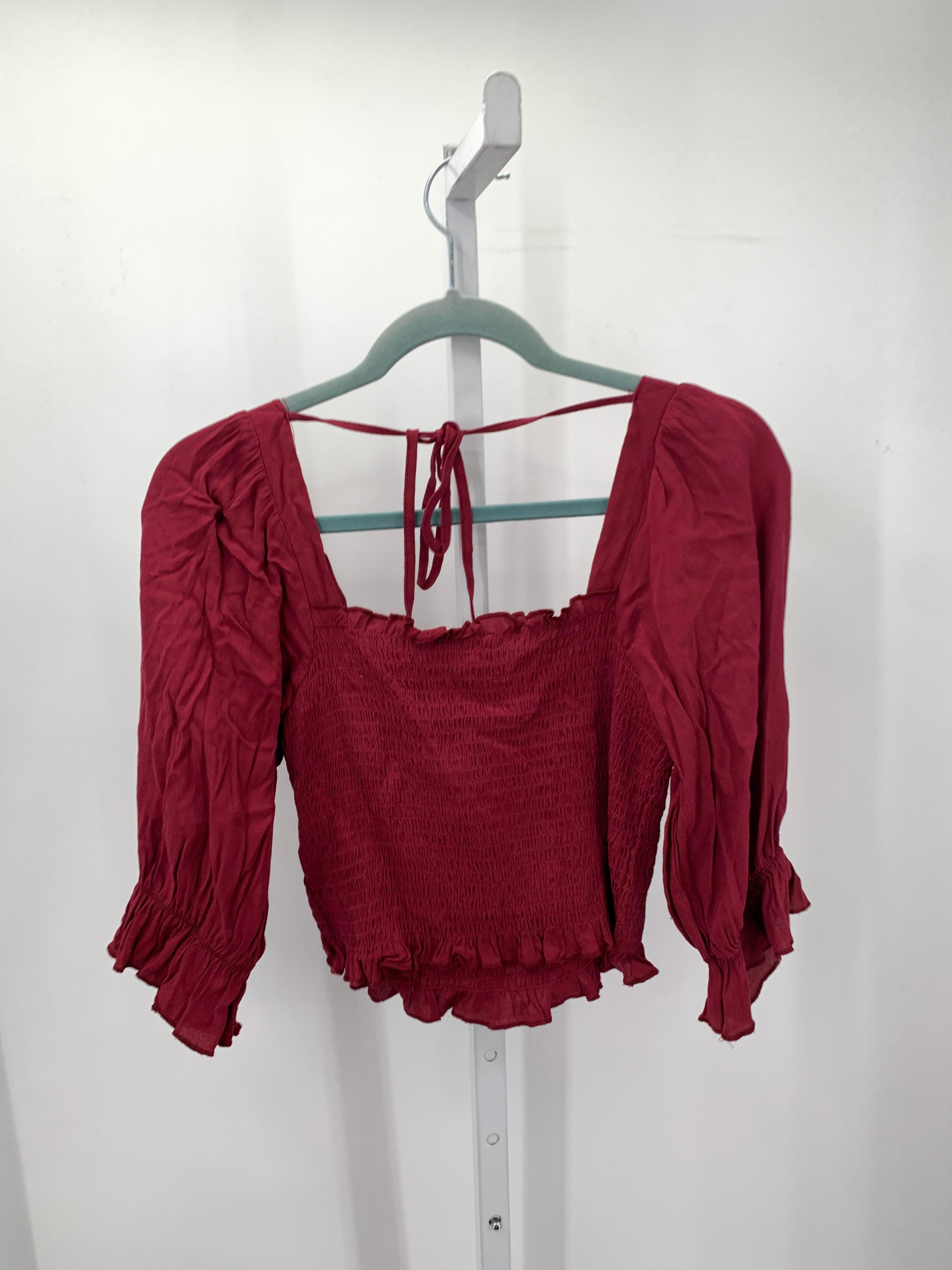 Size Small Juniors Short Sleeve Shirt