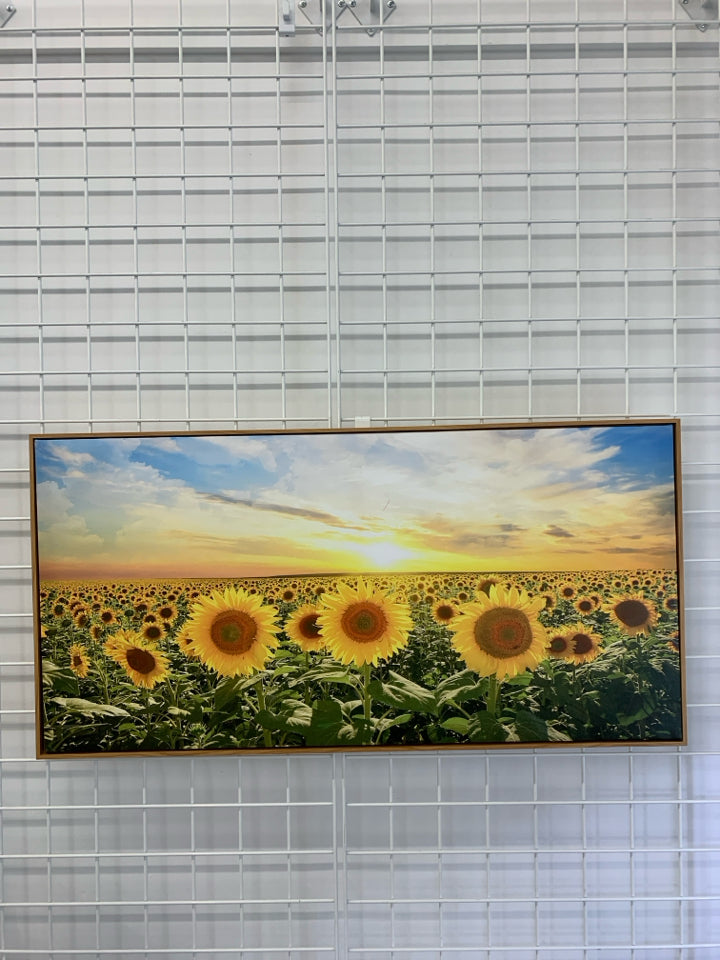 SUNFLOWER FIELD CANVAS IN WOOD FRAME.