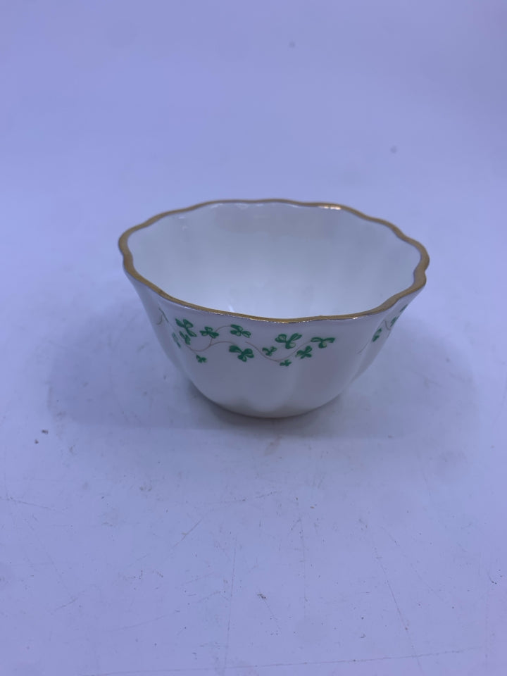 SMALL WHITE SHAMROCK BOWL.