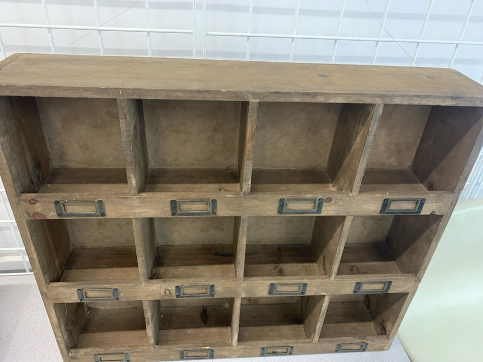 RUSTIC 12 SPOT WOODEN CUBBY ORGANIZER.