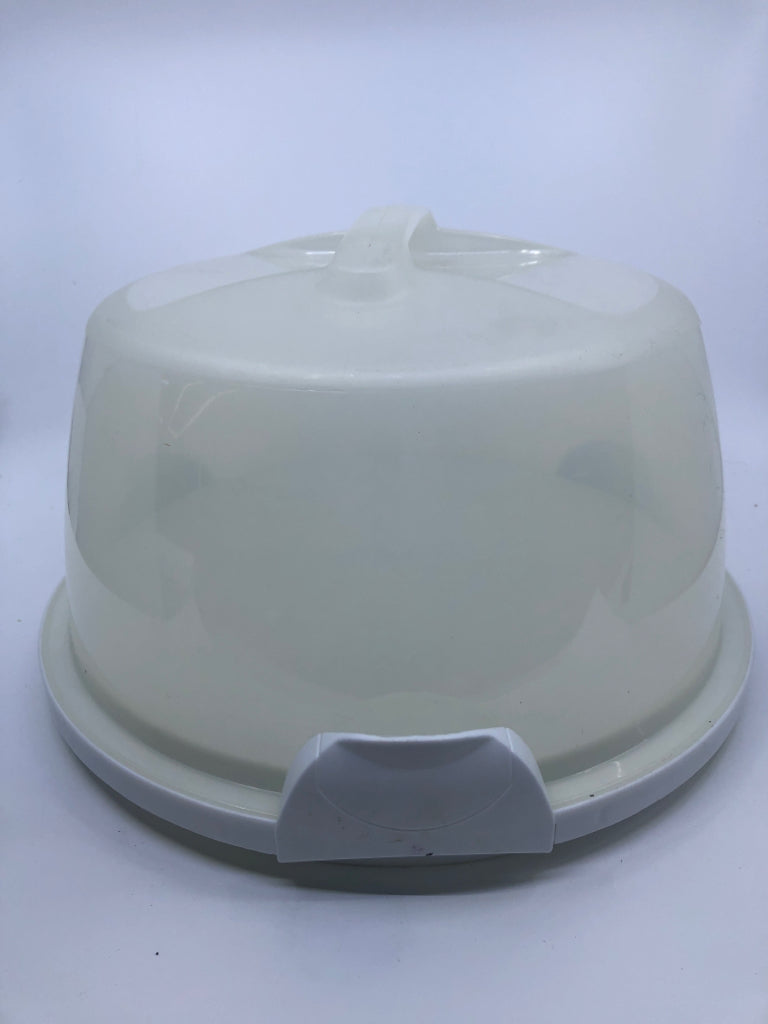 WILTON PLASTIC CAKE CADDY.