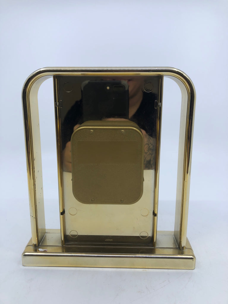 VTG GOLD SEIKO DESK CLOCK.