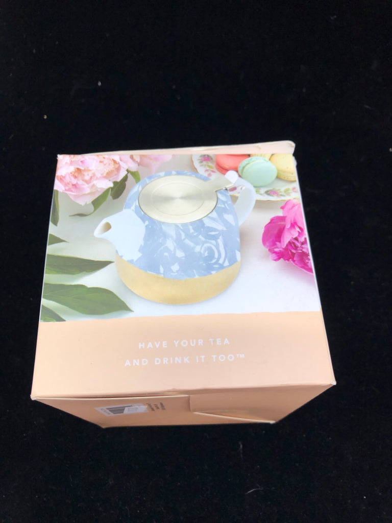 NIB CERAMIC TEAPOT + INFUSER