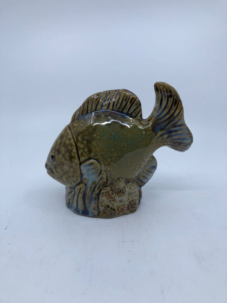 CERAMIC FISH GREEN,TAN,BLUE FIGURE.