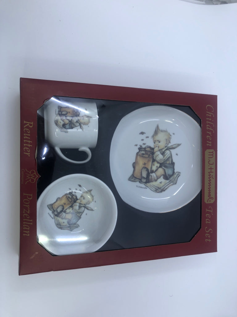 HUMMEL CHILDRENS TEA SET IN BOX