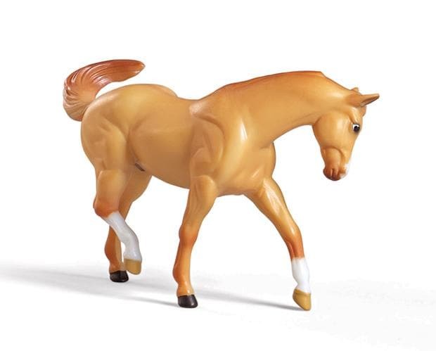 Breyer Farms Red Stable Playset