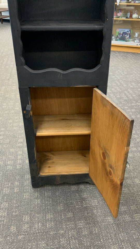 BLACK SHABBY CHIC SHELVING UNIT.