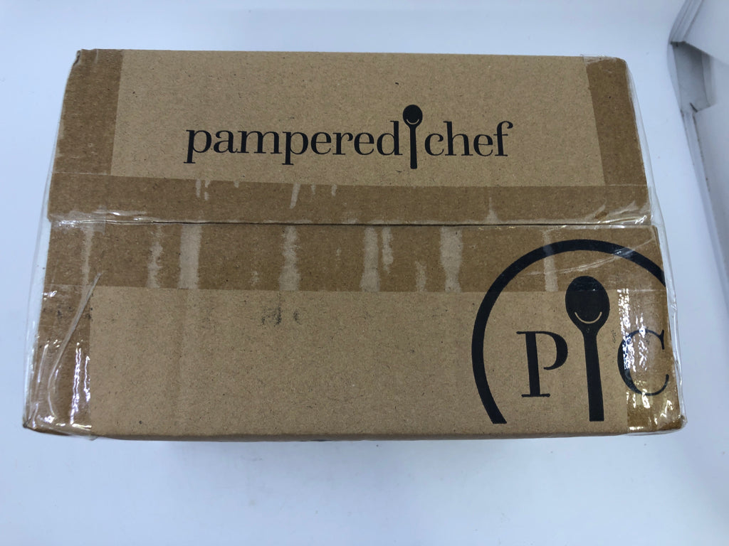 NIB PAMPERED CHEF QUICKSICLE MAKER 1799