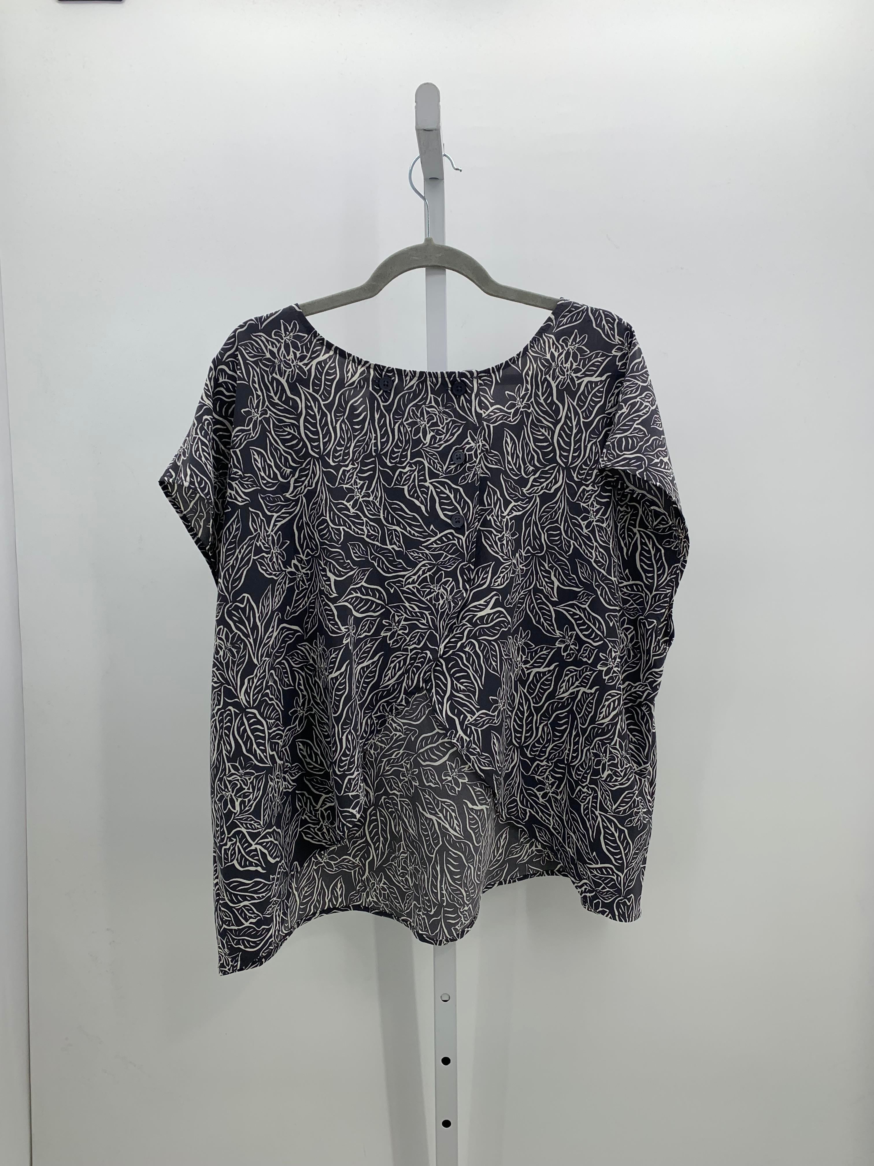 Torrid Size 2X Womens Short Sleeve Shirt