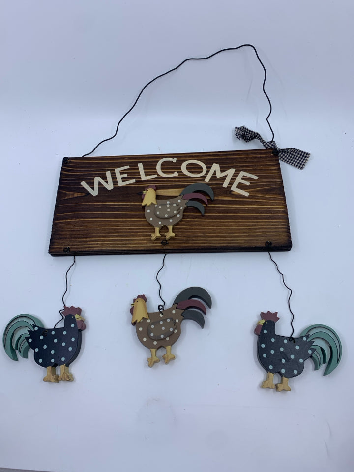 ROOSTER WELCOME SIGN.