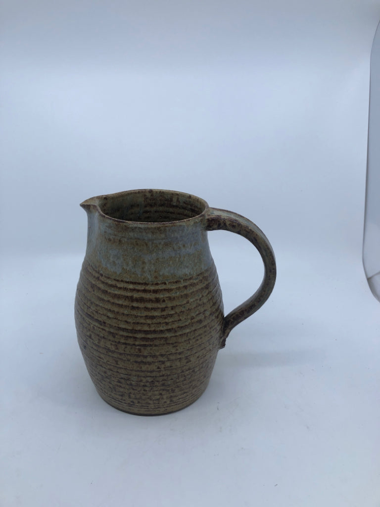 POTTERY BROWN PITCHER.