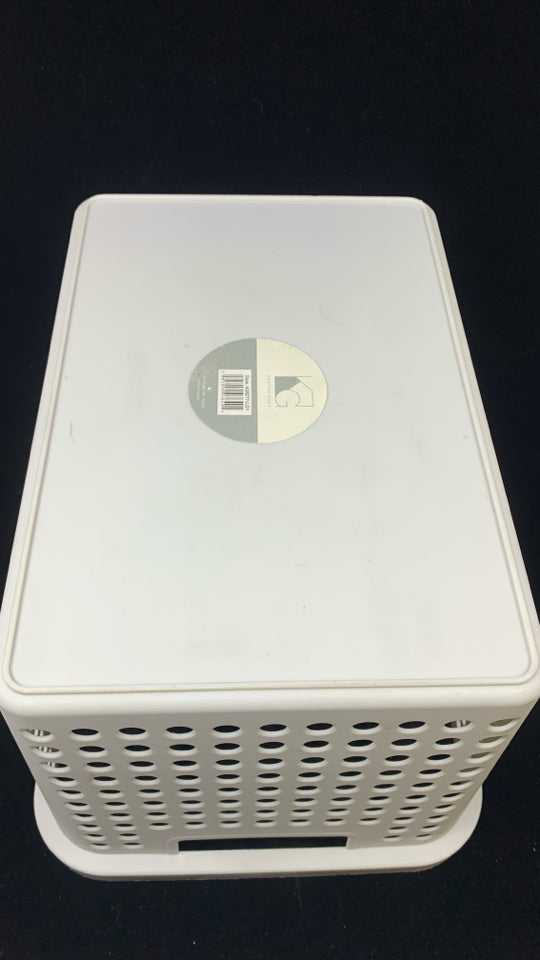 GREY PLASTIC STORAGE BIN W/HANDLES.