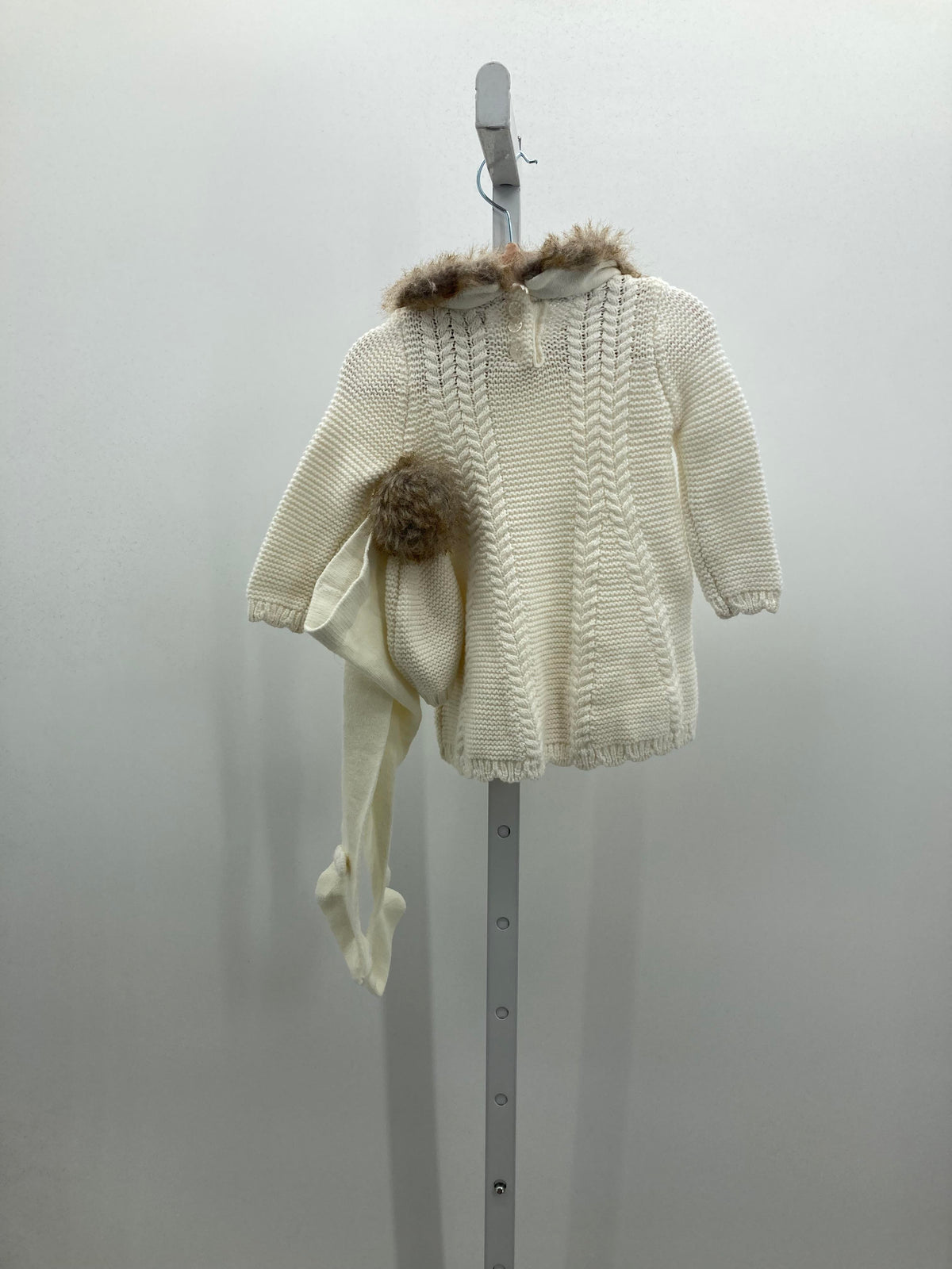 Tahari Size 3-6 Months Girls 2 Pieces