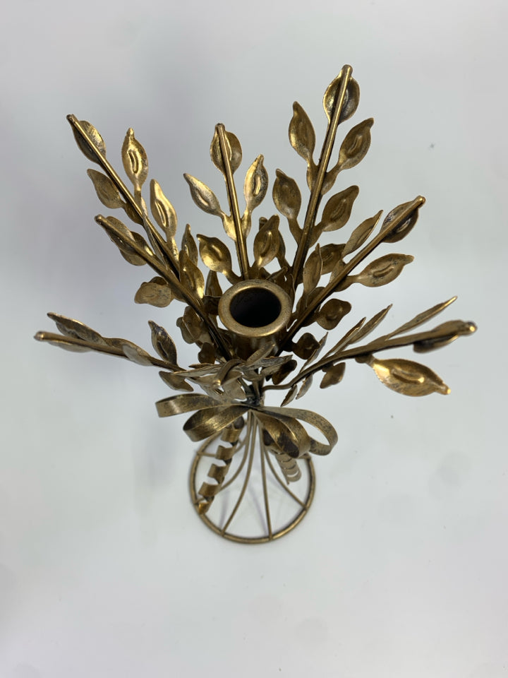 GOLD METAL TAPER CANDLE HOLDER.