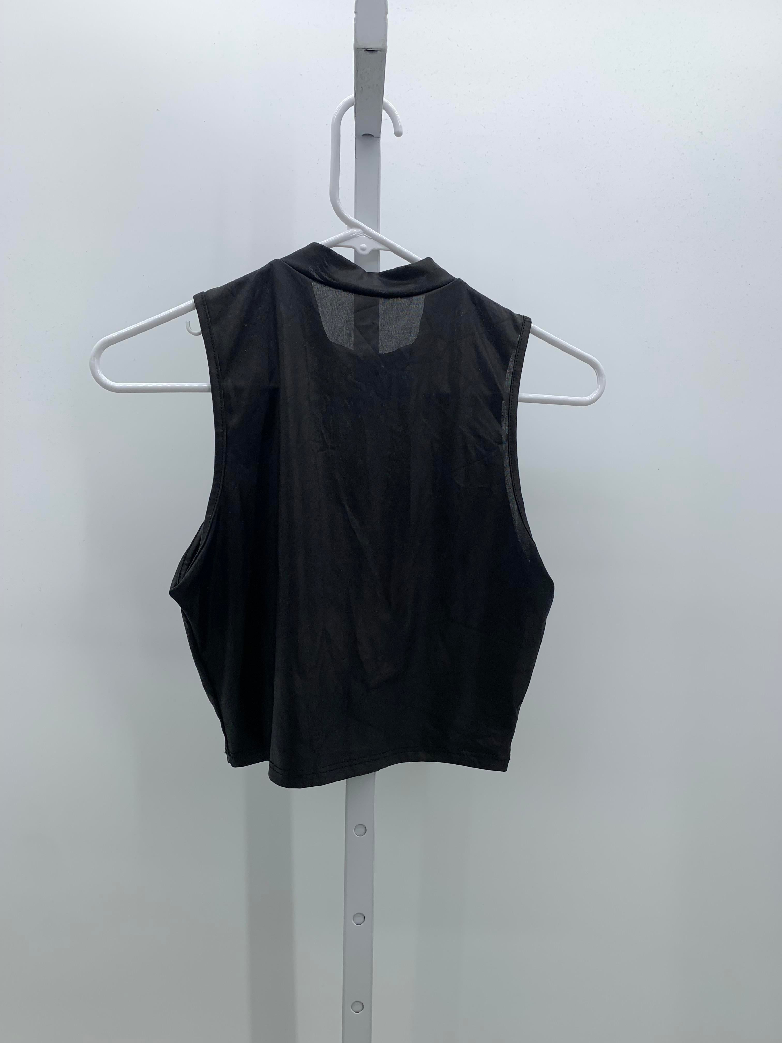 Size Medium Juniors Sleeveless Shirt